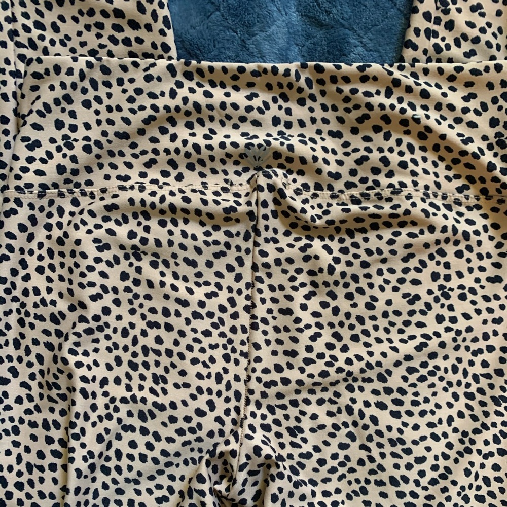 Forever 21 active cheetah print leggings